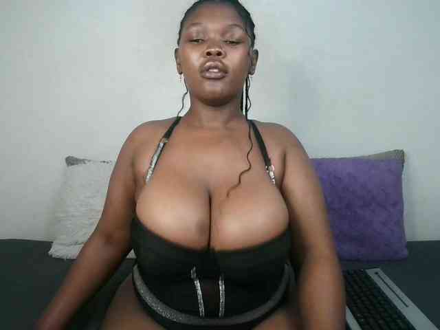 Thickqueenxxx webcam