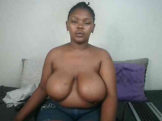 Thickqueenxxx webcam