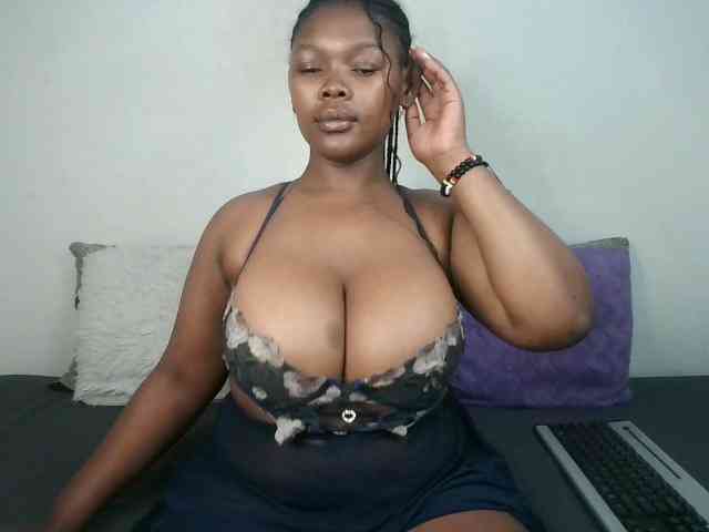 Thickqueenxxx webcam