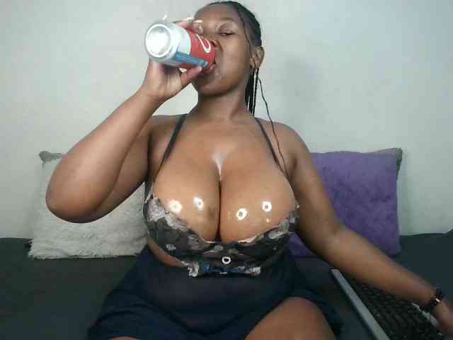 Thickqueenxxx webcam