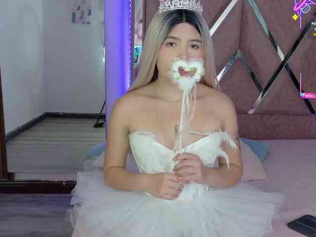 EimyAnistonCute webcam