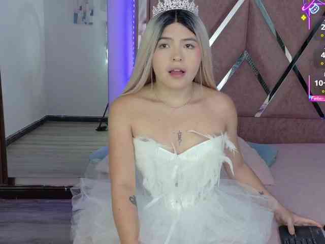 EimyAnistonCute webcam