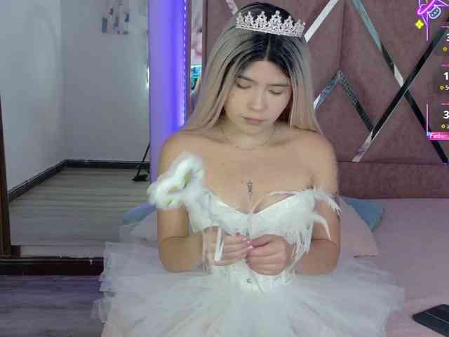 EimyAnistonCute webcam