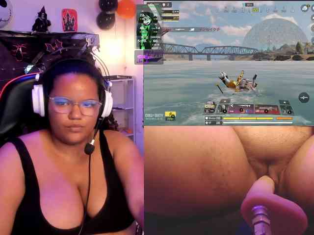 MhiaRey webcam
