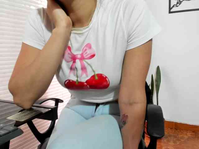 merlinaa-adams webcam