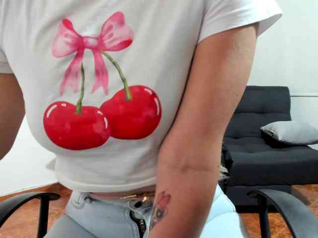 merlinaa-adams webcam