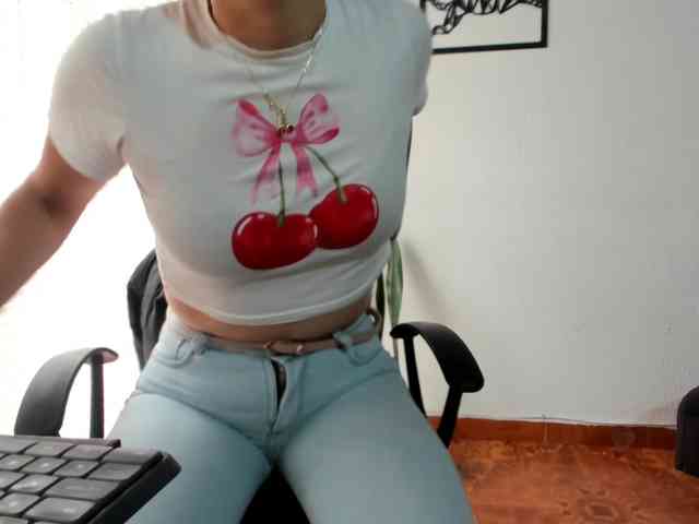merlinaa-adams webcam