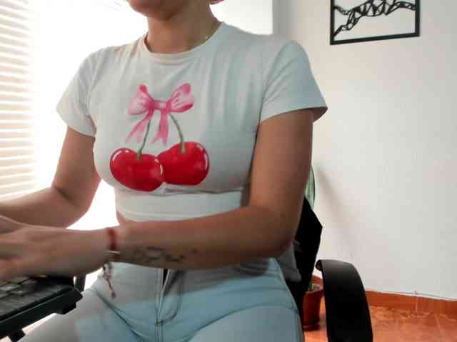 merlinaa-adams webcam