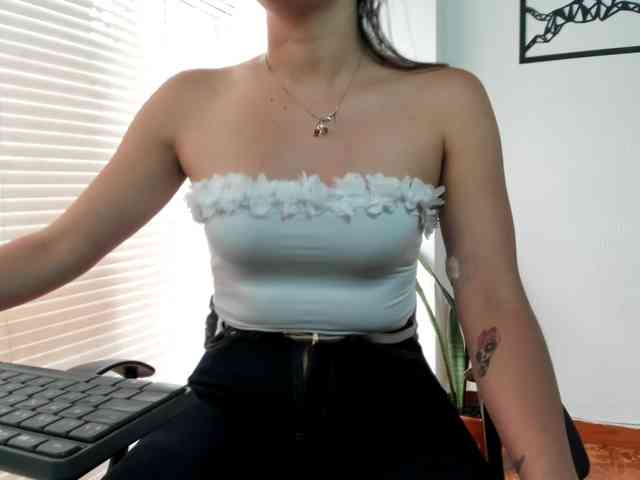 merlinaa-adams webcam