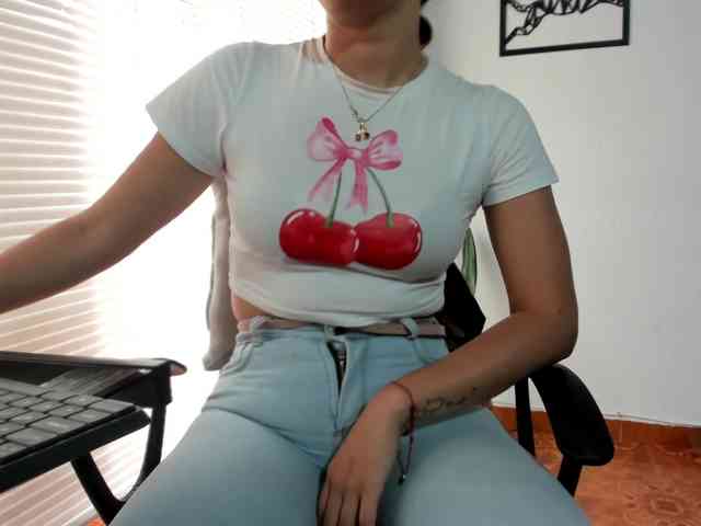 merlinaa-adams webcam