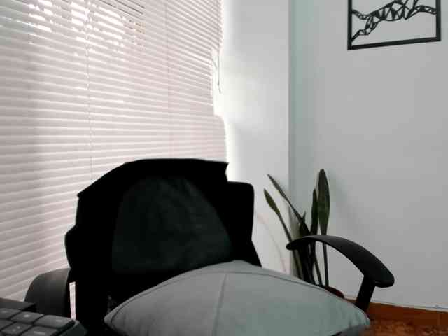 merlinaa-adams webcam