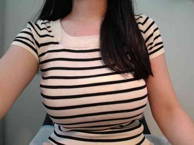 QueenHot92 webcam