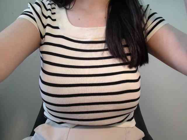 QueenHot92 webcam