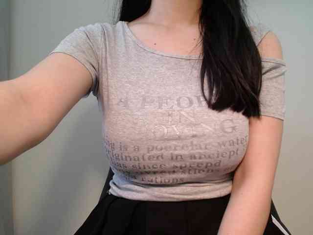 QueenHot92 webcam