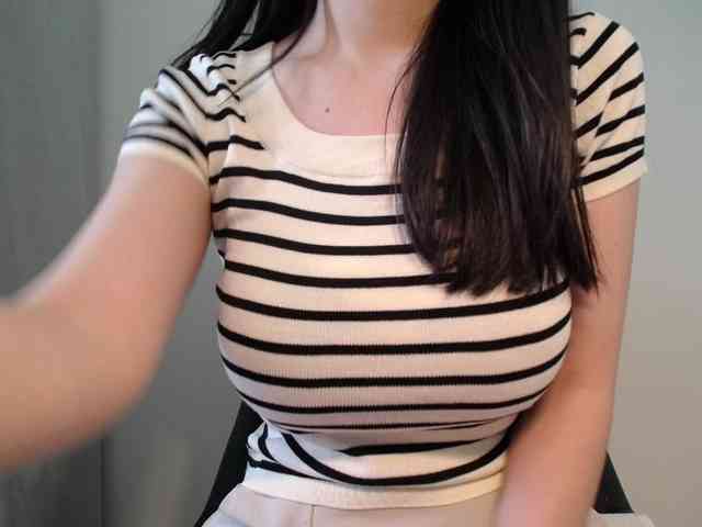 QueenHot92 webcam