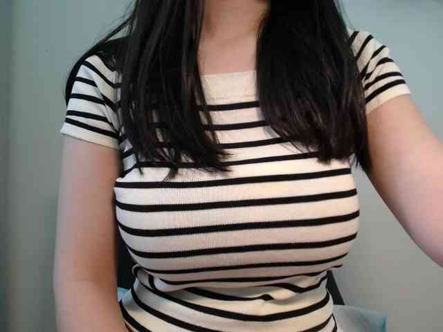 QueenHot92 webcam
