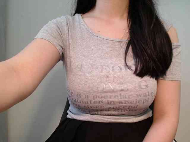 QueenHot92 webcam