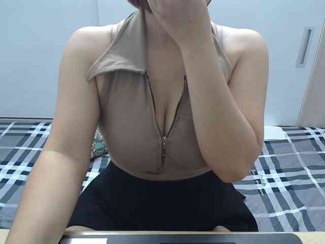 ElenaSex90 webcam