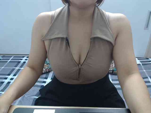 ElenaSex90 webcam