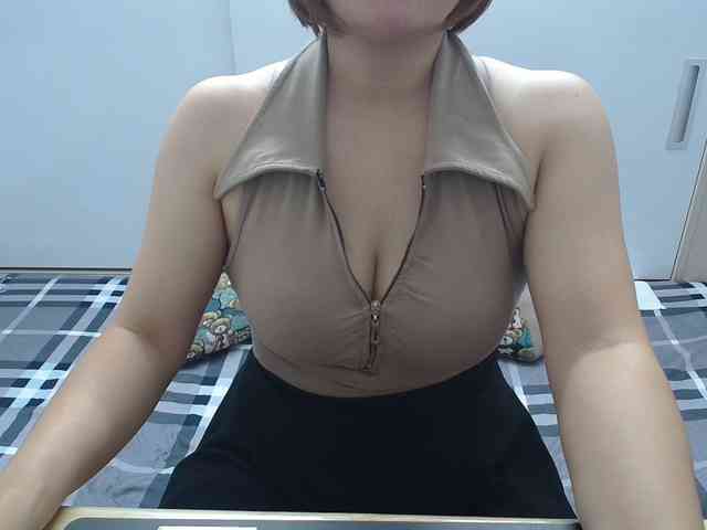 ElenaSex90 webcam