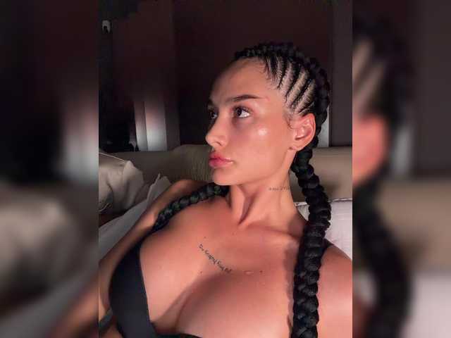 go to chat with AnikaSex