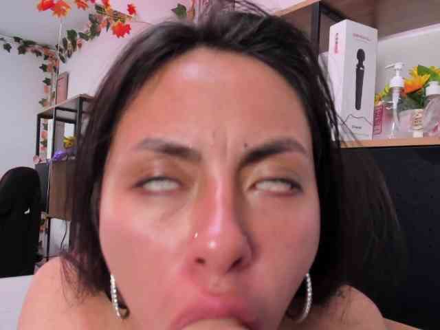 MiaBonnie webcam