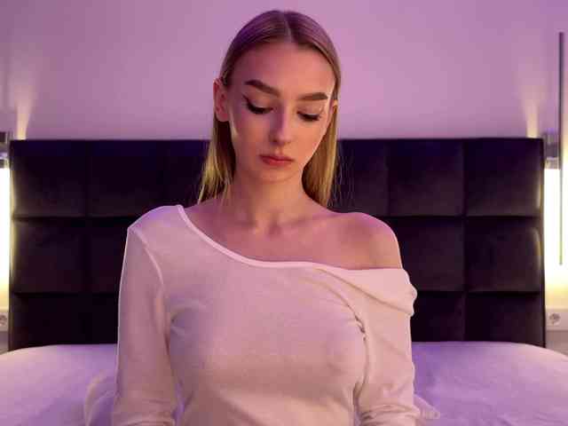 DiamondLily webcam