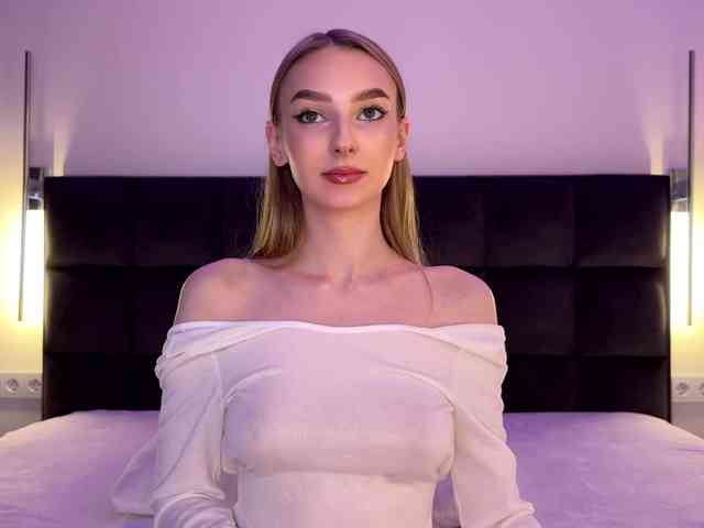 DiamondLily webcam