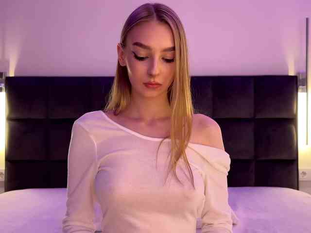DiamondLily webcam