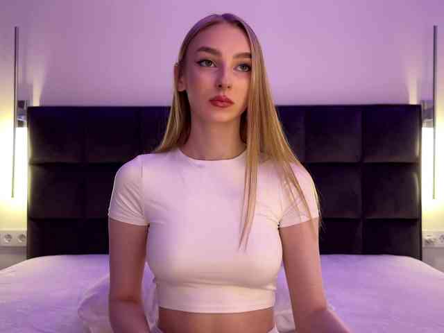 DiamondLily webcam