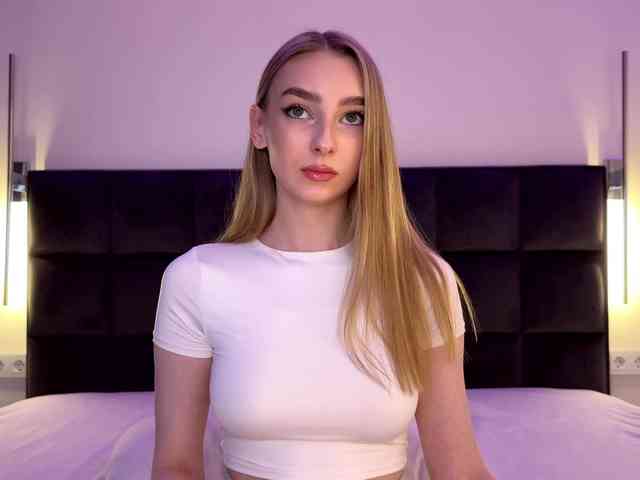 DiamondLily webcam