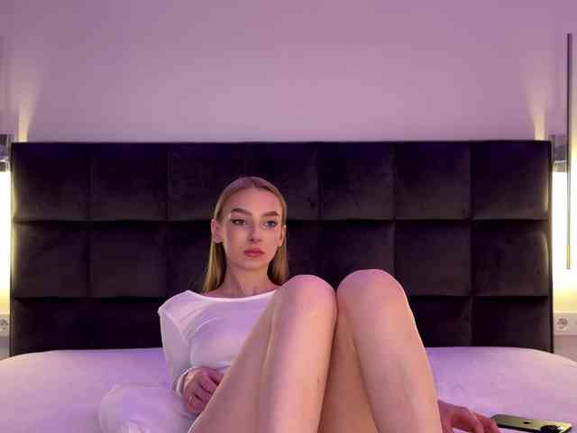 DiamondLily webcam