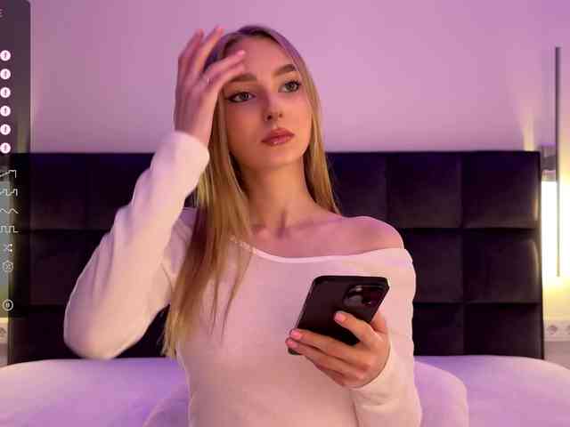 DiamondLily webcam