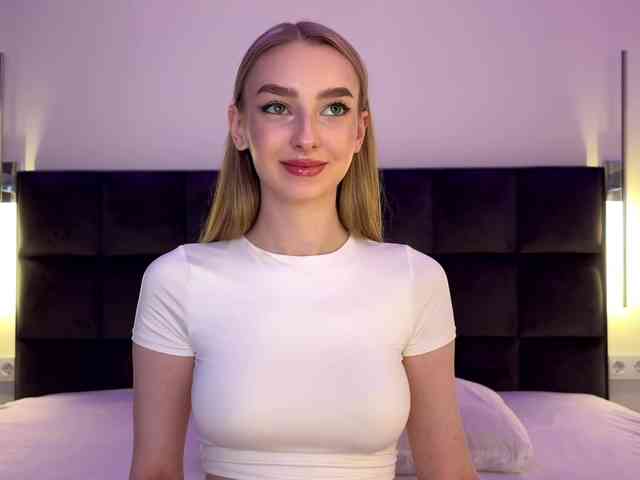 DiamondLily webcam