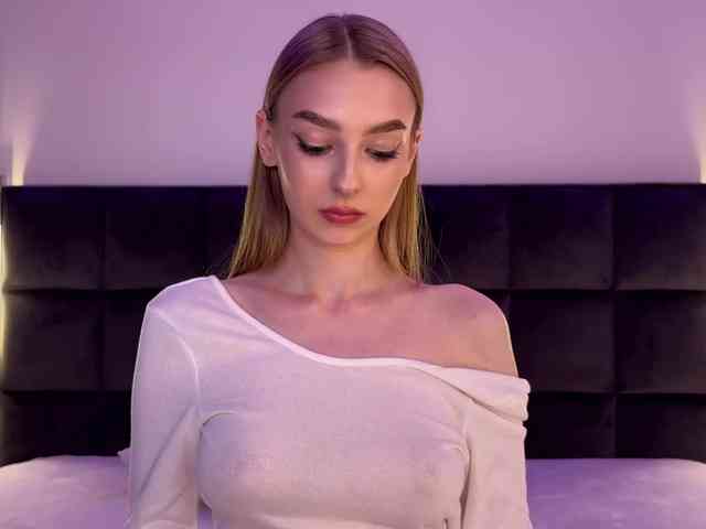 DiamondLily webcam