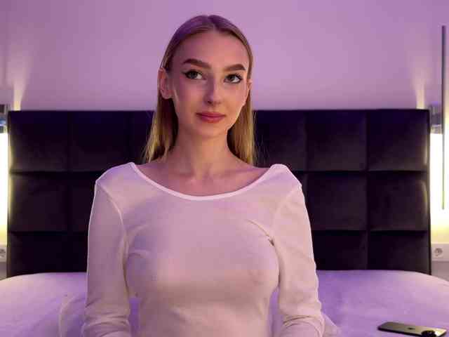 DiamondLily webcam