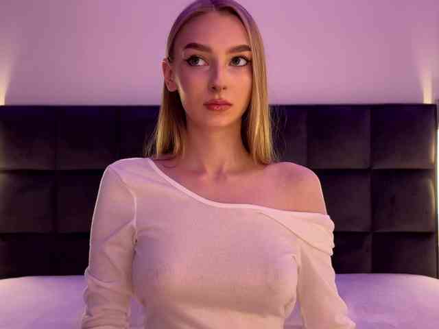 DiamondLily webcam