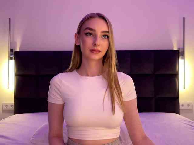 DiamondLily webcam
