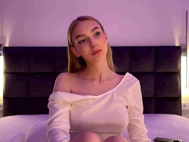 DiamondLily webcam