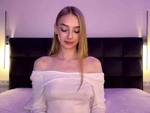 DiamondLily webcam