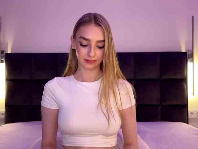 DiamondLily webcam