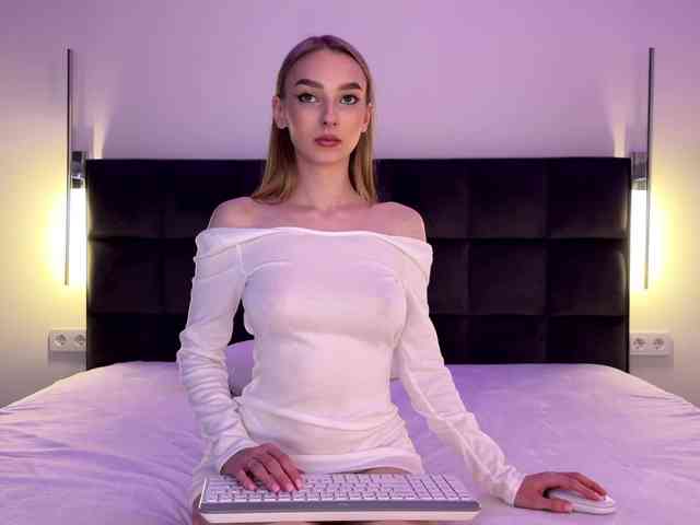 DiamondLily webcam