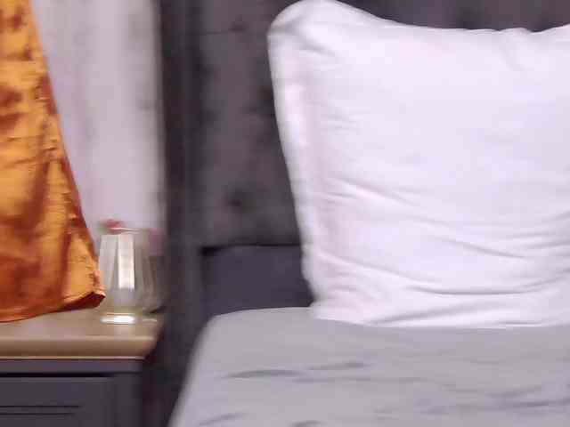 SweetAnisia webcam