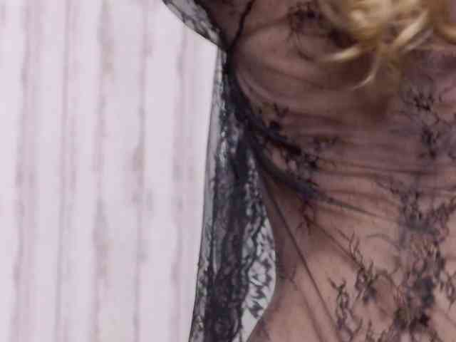 SweetAnisia webcam