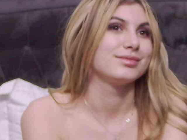 SweetAnisia webcam