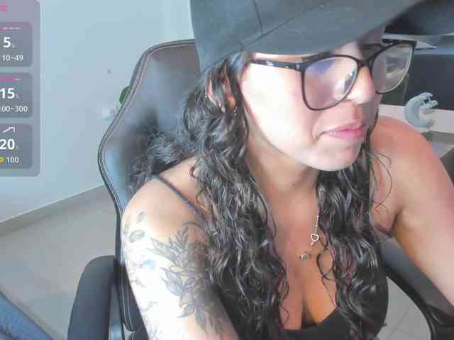 MariaFoxx webcam