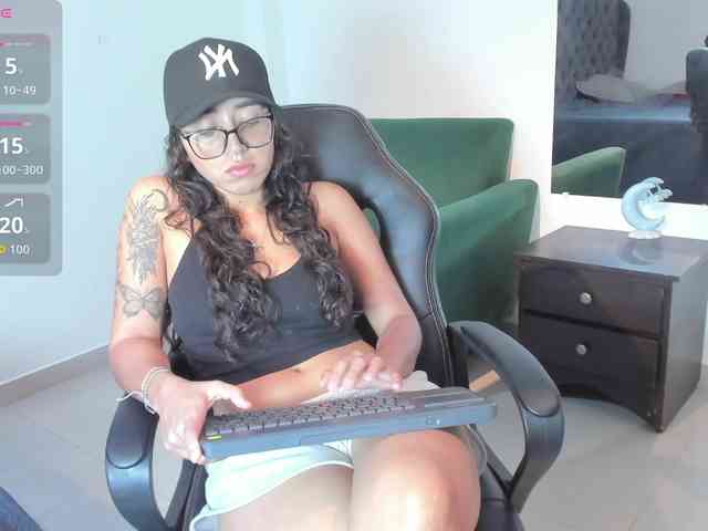 MariaFoxx webcam