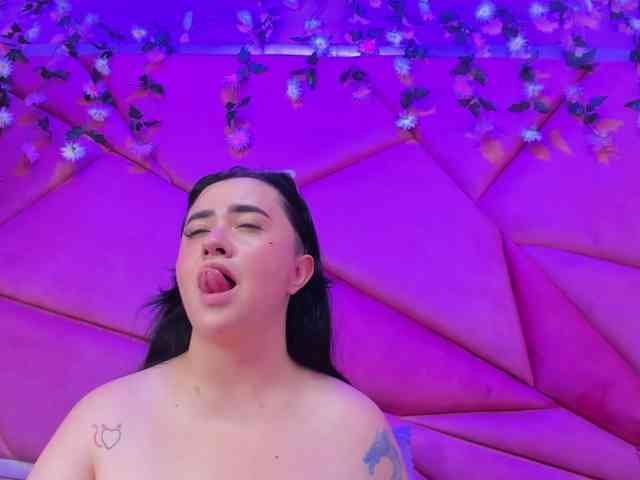 VictoriaRossy webcam