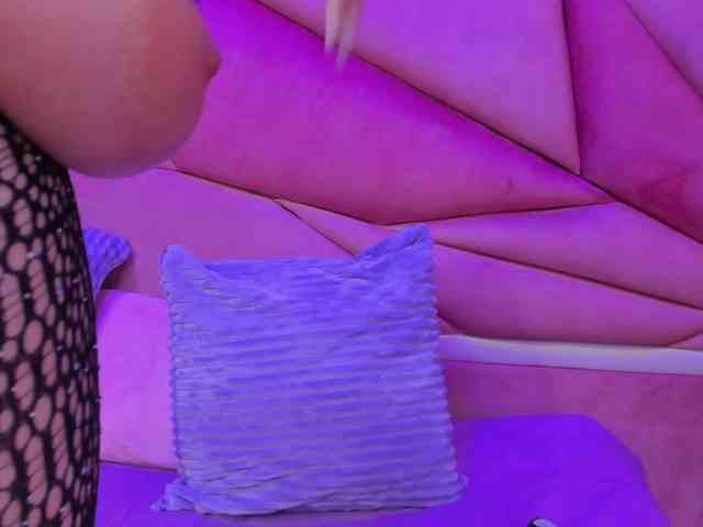 VictoriaRossy webcam