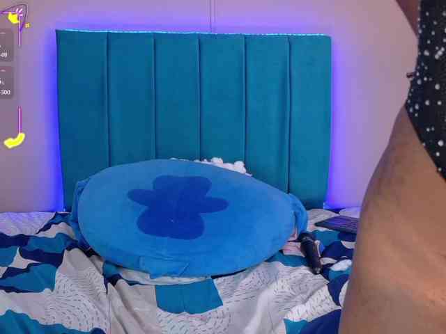 AhviEbony webcam